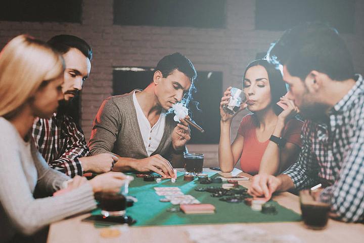 适合多人玩的室内游戏 适合多人玩的室内游戏