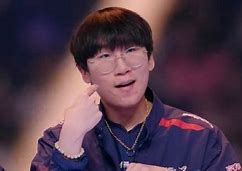 管泽元的饭堂调侃风波幽默与尊重的边界探讨 管泽元的饭堂调侃风波幽默与尊重的边界探讨